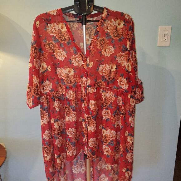 Torrid Floral High Low Red Floral Sheer Top. Spring, Summer, Hi-Lo, Plus Size 2 - Picture 1 of 11
